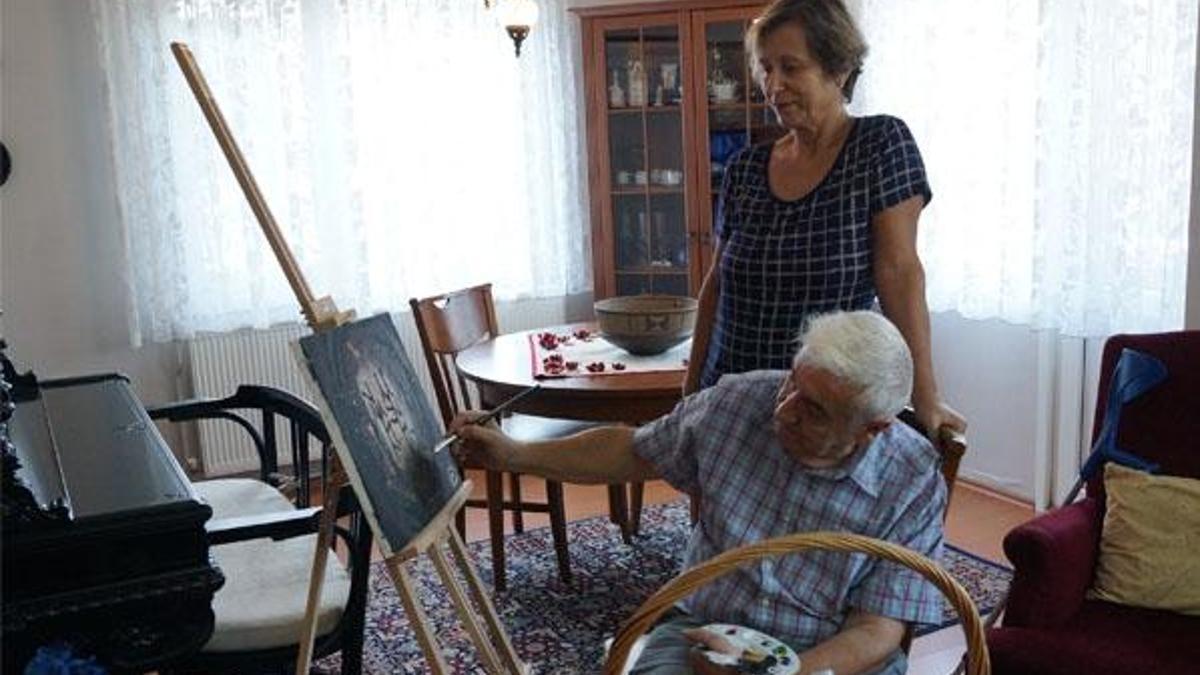 Mesleğine aşık doktoru felç bile durduramadı