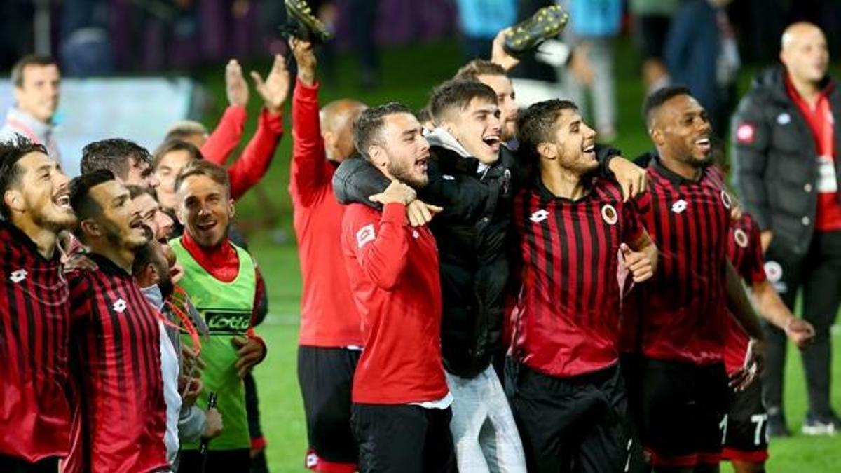 Gençlerbirliği tek attı 3 aldı