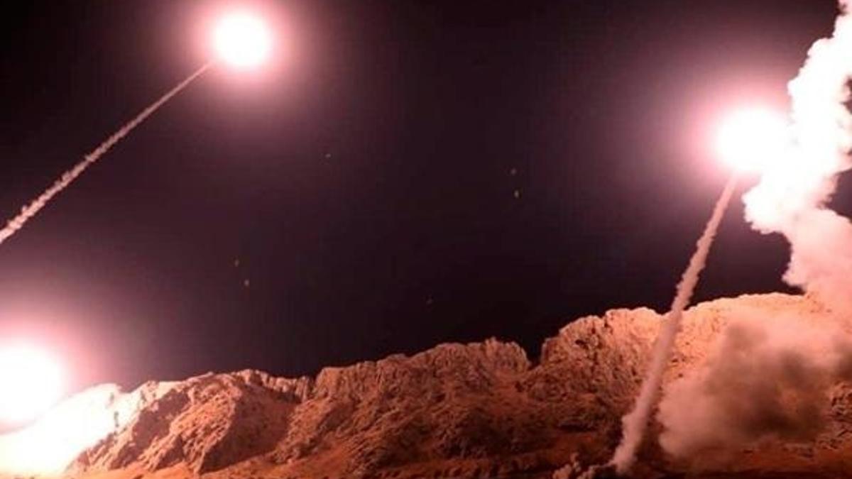 İran, Suriye'ye füze saldırısı düzenledi