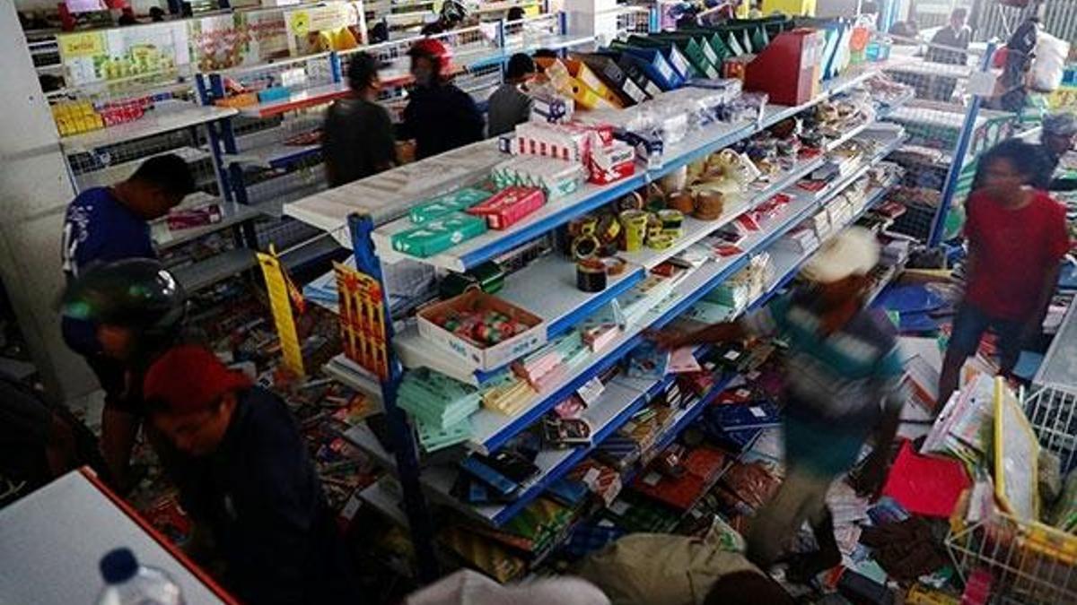 Son dakika... Durum çok kötü! Yağma başladı