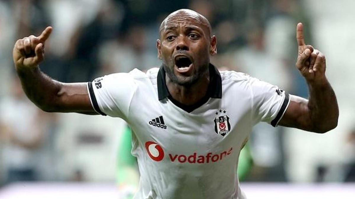 Forvette yine Vagner Love
