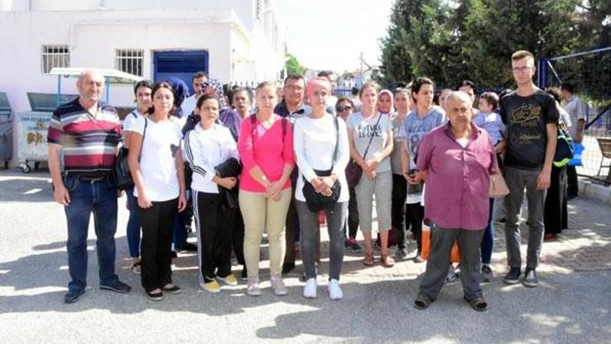 Bu okulda veliler nöbet tutuyor
