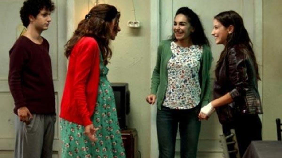 Bizim Hikaye 41. yeni bölümde Barış, kıskançlık krizine girecek!