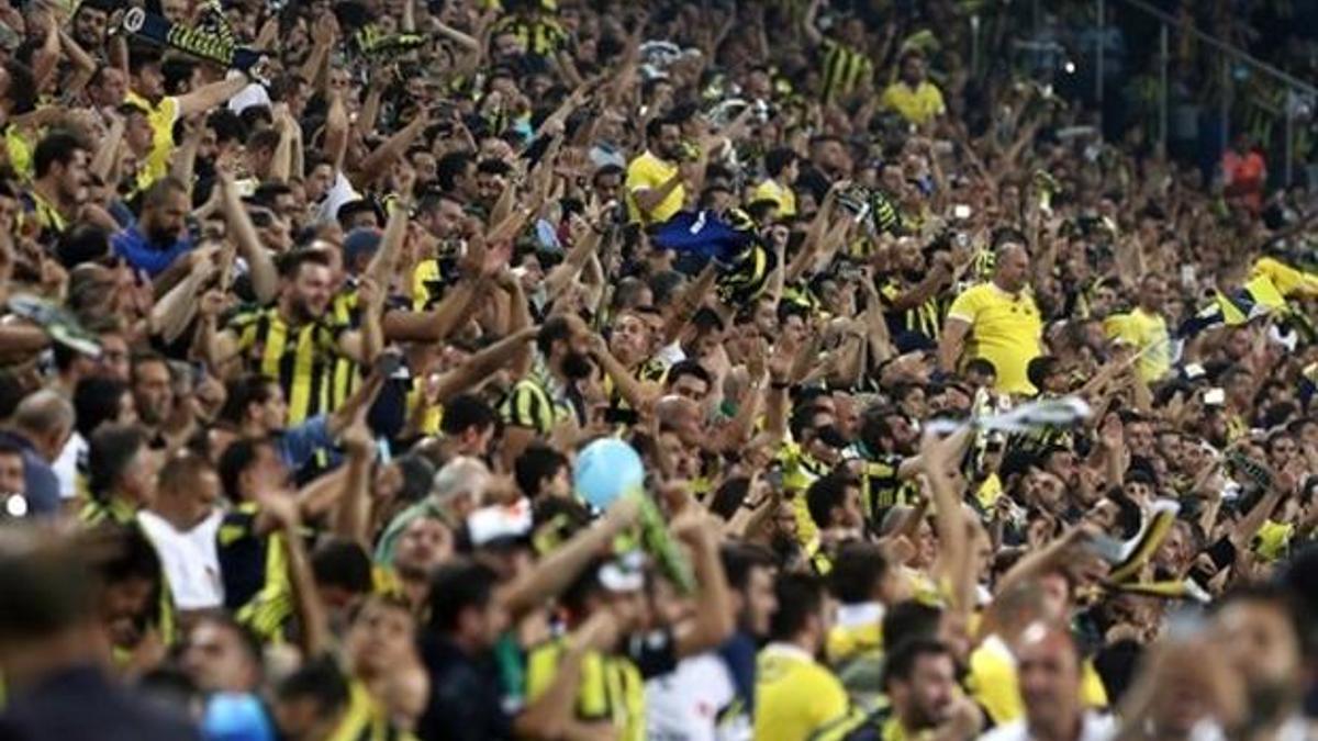 Kadıköy'de Şenol Güneş'e küfür