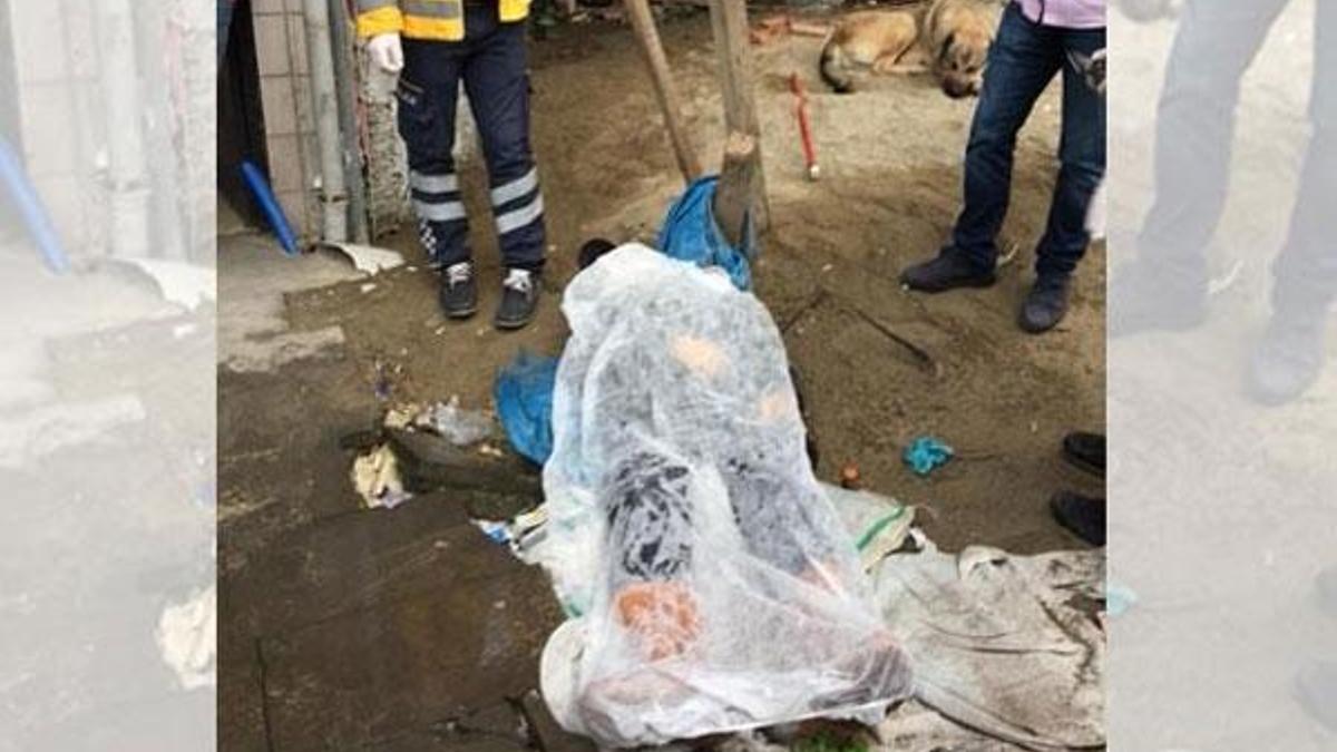 Eşini uğurladıktan sonra yığılıp kaldı