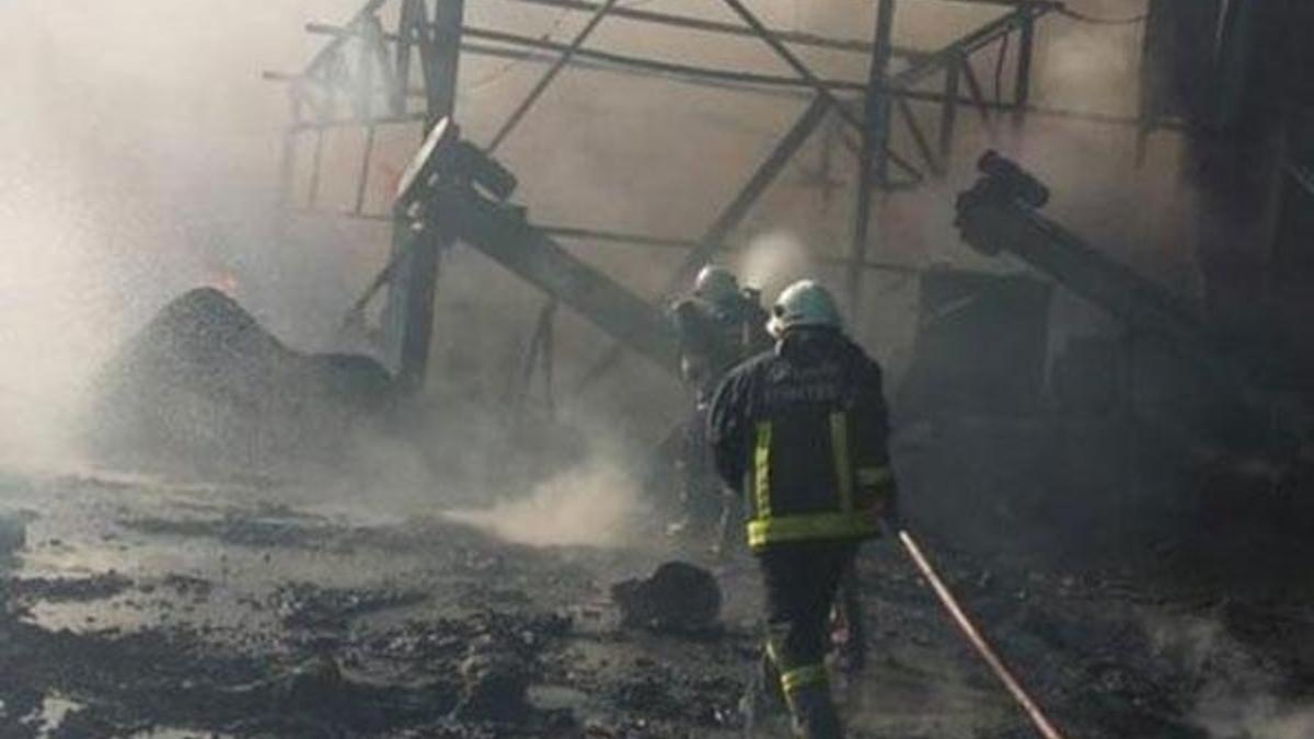 Antalya'da fabrika yangını