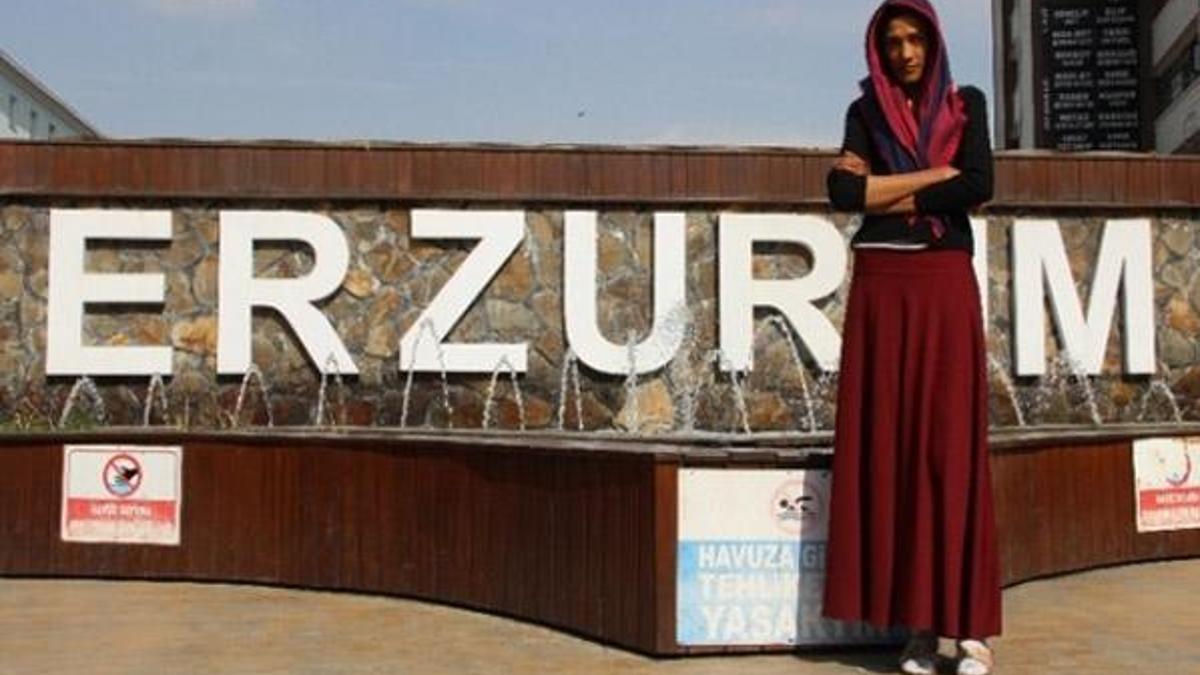Boyu 2 metre olan genç kızın dramı