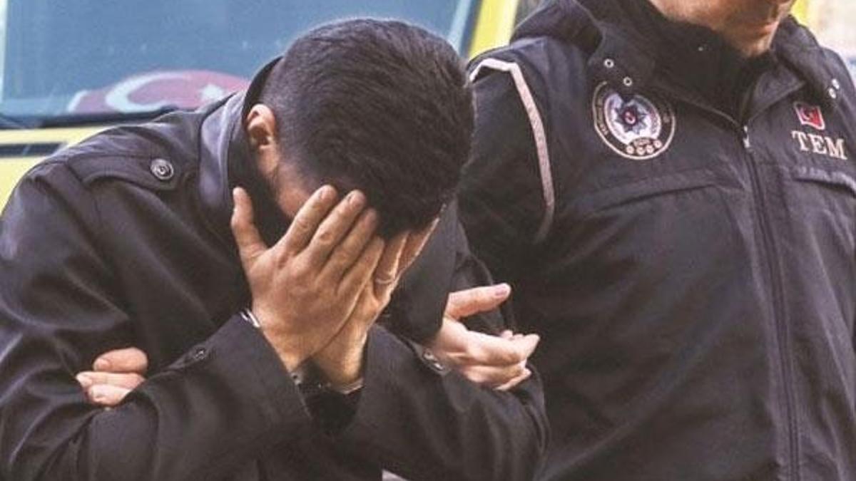 Son dakika: Üsteğmen 'FETÖ'cüyüm' diyerek teslim oldu