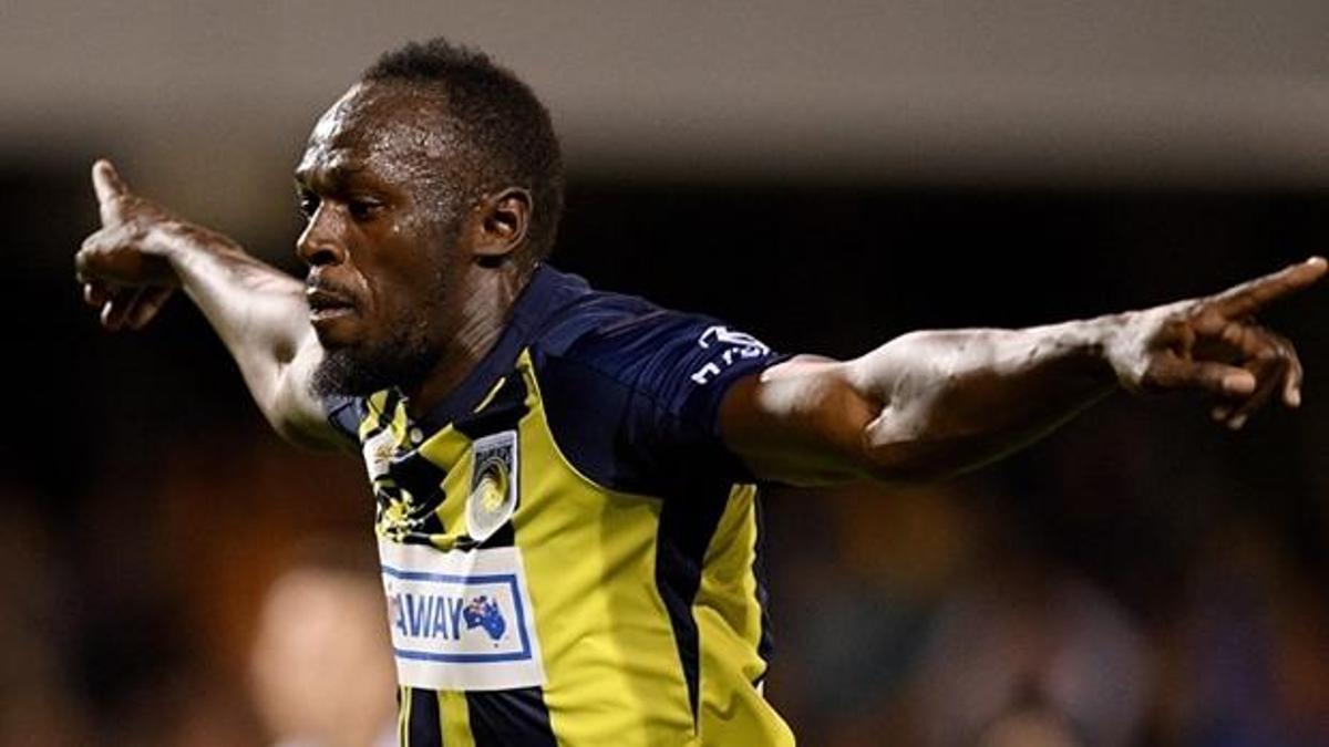 Usain Bolt iki gol birden attı