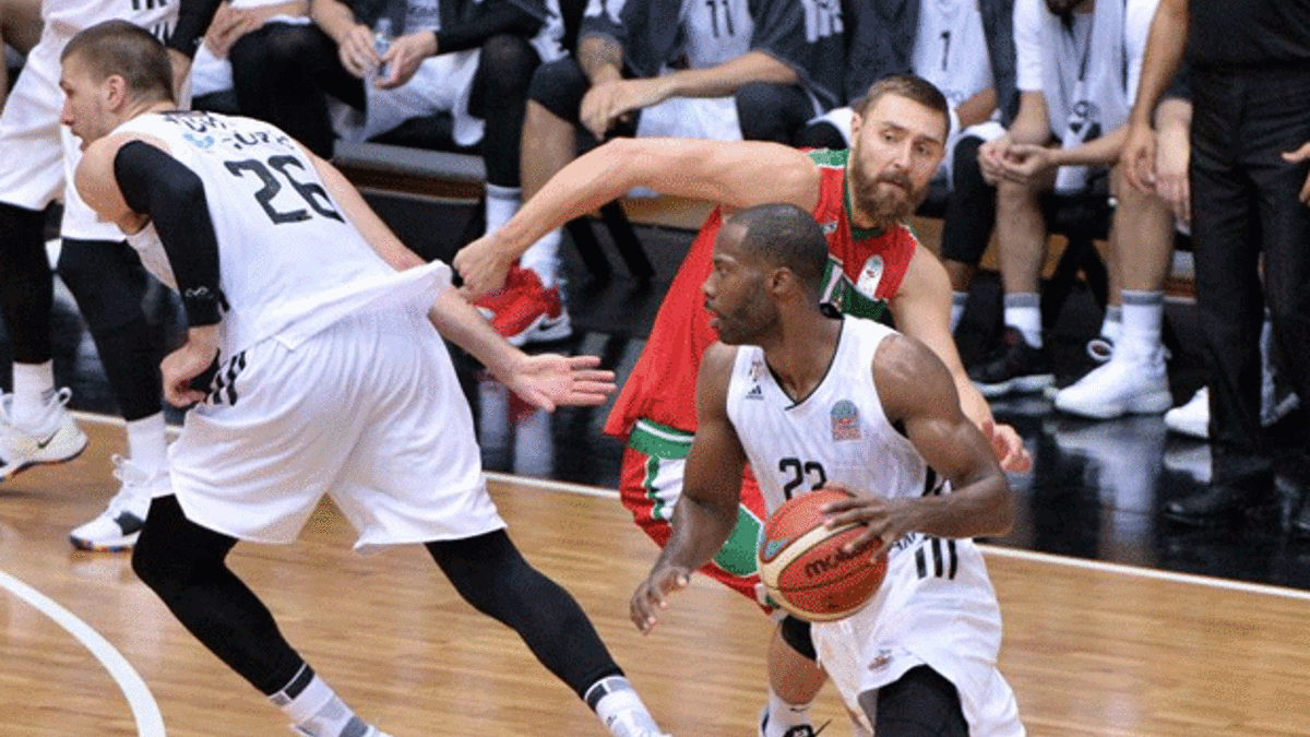 Beşiktaş'tan Pınar Karşıyaka'ya geçit yok: 61-57