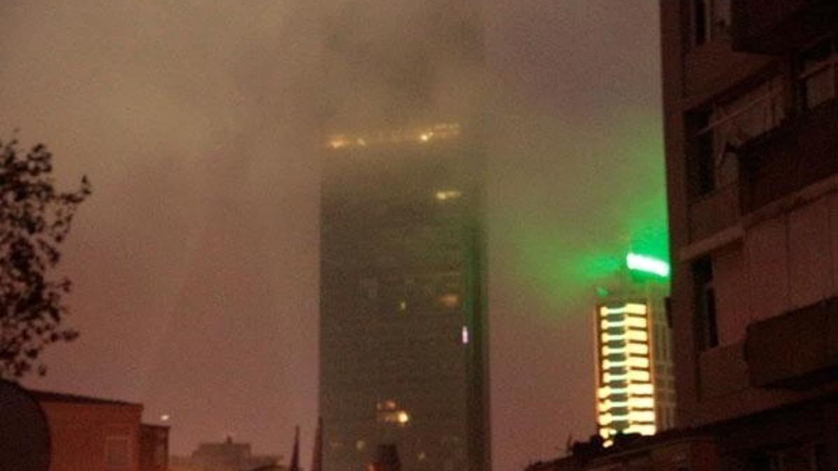 İstanbul'da göz gözü görmedi! Gökdelenler bile...