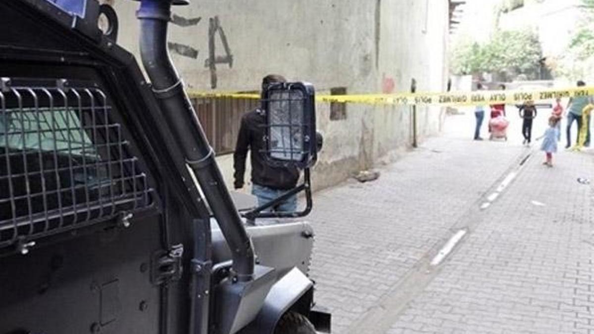 Genç kadına sokak ortasında kurşun yağmuru!