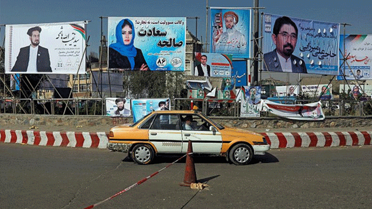 Afganistan'da ilk kez engelli bir birey milletvekili adayı oldu!