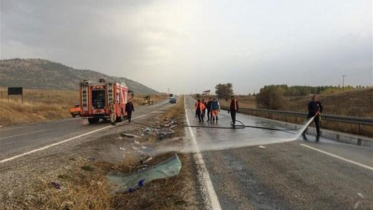 Son dakika... Kahramanmaraş'ta yolcu otobüsü devrildi: 7 ölü, 24 yaralı