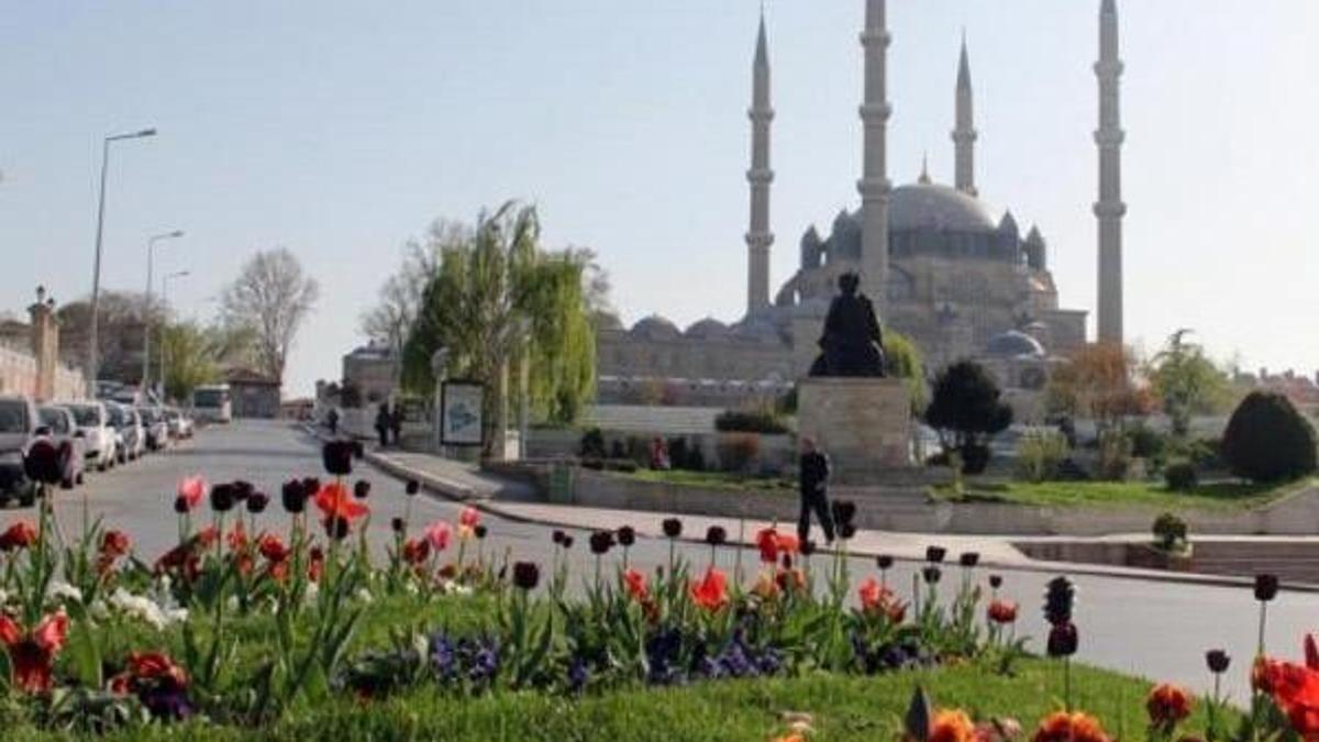 Komşular için dükkanlar gece de açık olacak