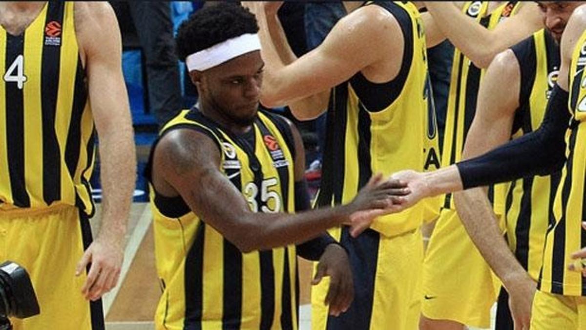 Bobby Dixon: "Bana değil, ayıya yardım edin"