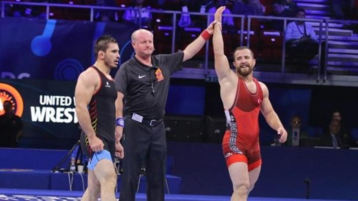 Milli güreşçi Fatih Erdin, finale yükseldi