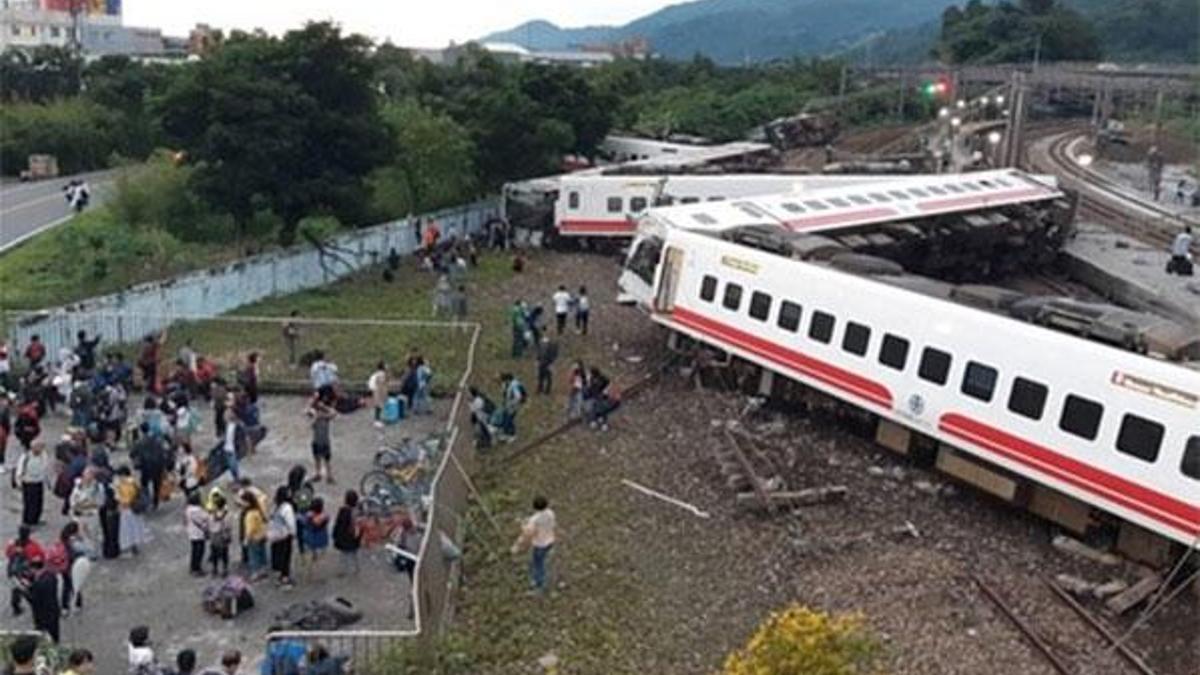 Tayvan'da tren faciası! Çok sayıda ölü var