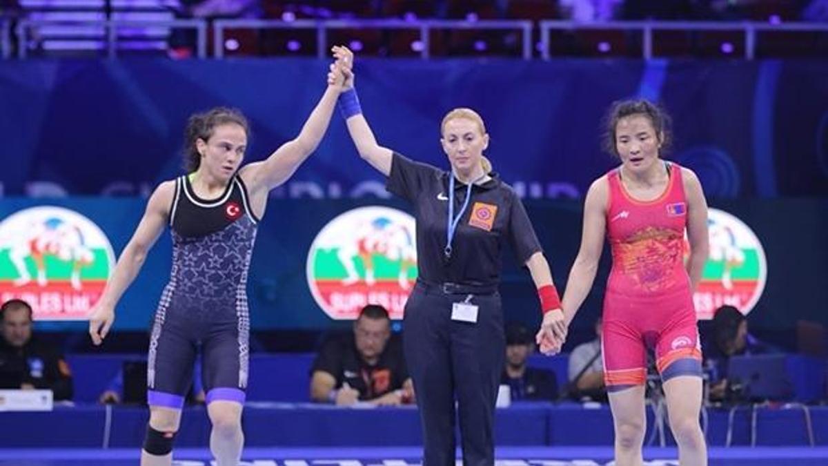 Elif Jale finale yükseldi