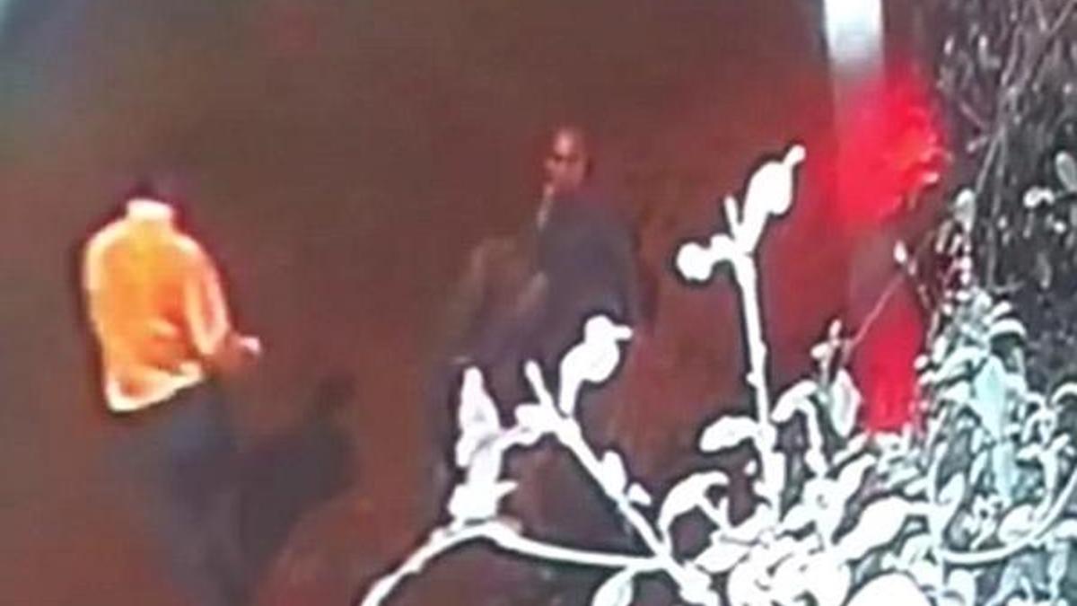 Kadıköy'de dehşet: Bir kişi önüne geleni bıçakladı; 11 yaralı