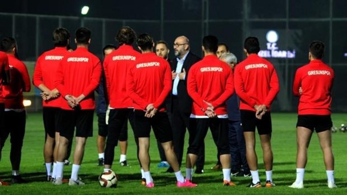 Başkandan futbolculara ağır eleştiri!