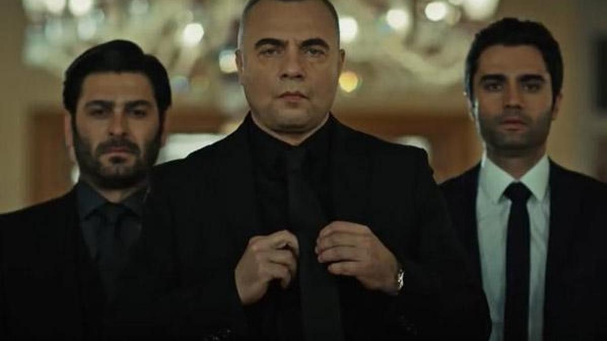 Eşkıya Dünyaya Hükümdar Olmaz'da iki ayrılık birden!