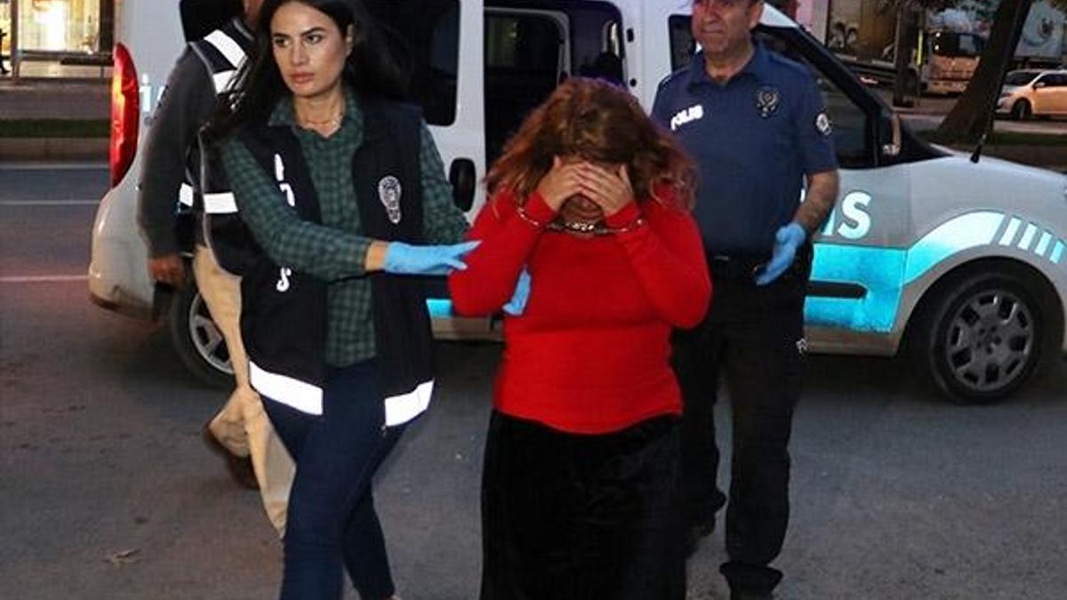 Cezaevi firarisi suç makinesi kadın bu kez kaçamadı!