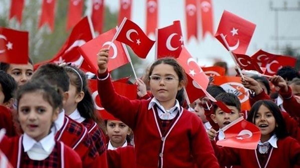 En güzel ve anlamlı 29 Ekim Cumhuriyet Bayramı mesajları ve şiirleri!