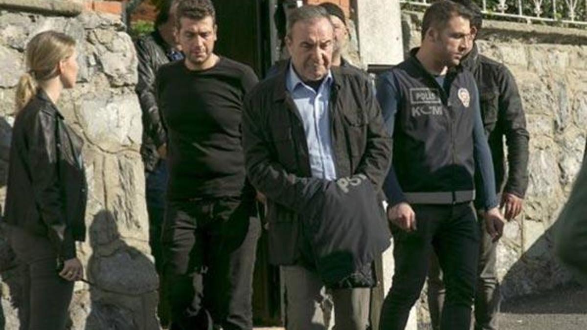Arka Sokaklar 492. yeni bölümde Rıza zor durumda kalıyor!