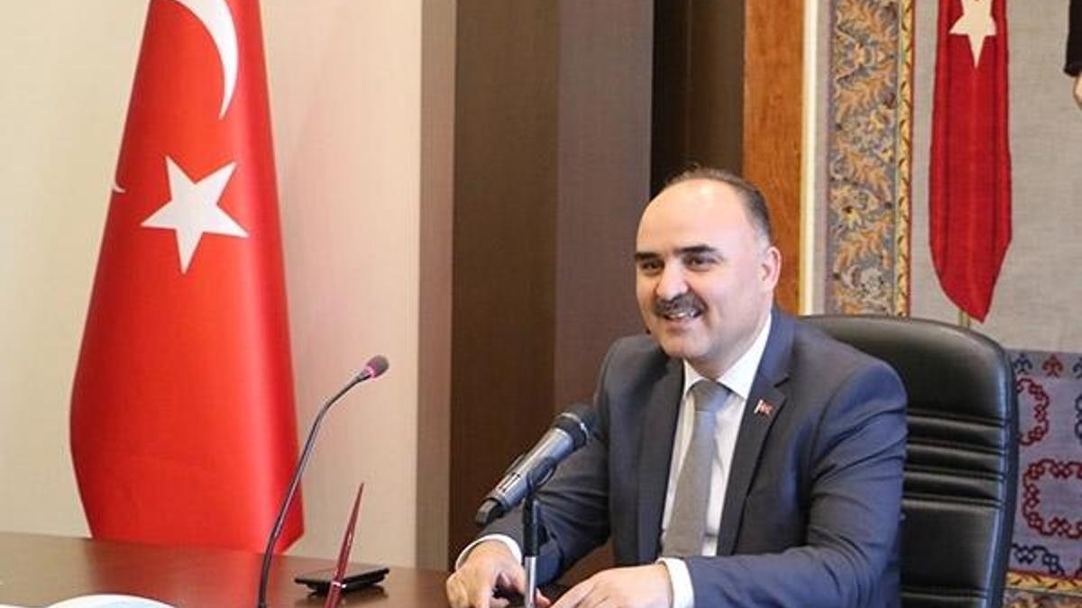 Validen maganda uyarısı: En mutlu günü zehir ediyorlar!