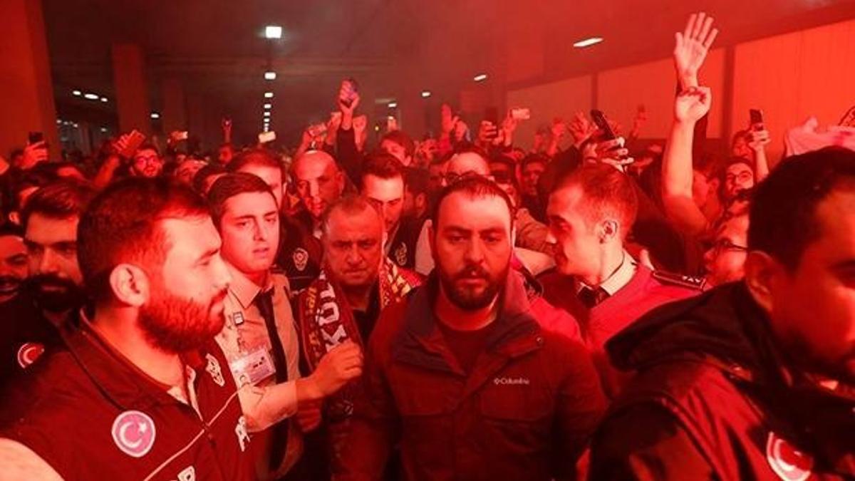 Galatasaray'a taraftar morali