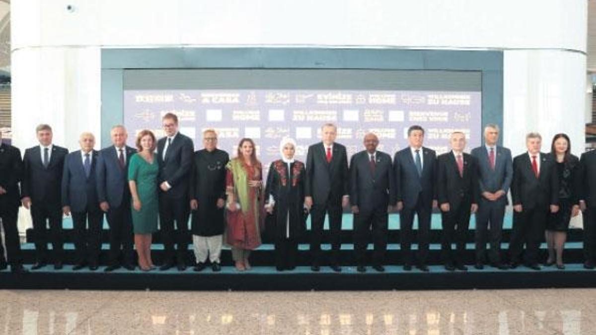 Dünya liderleri tarihi açılışa geldi