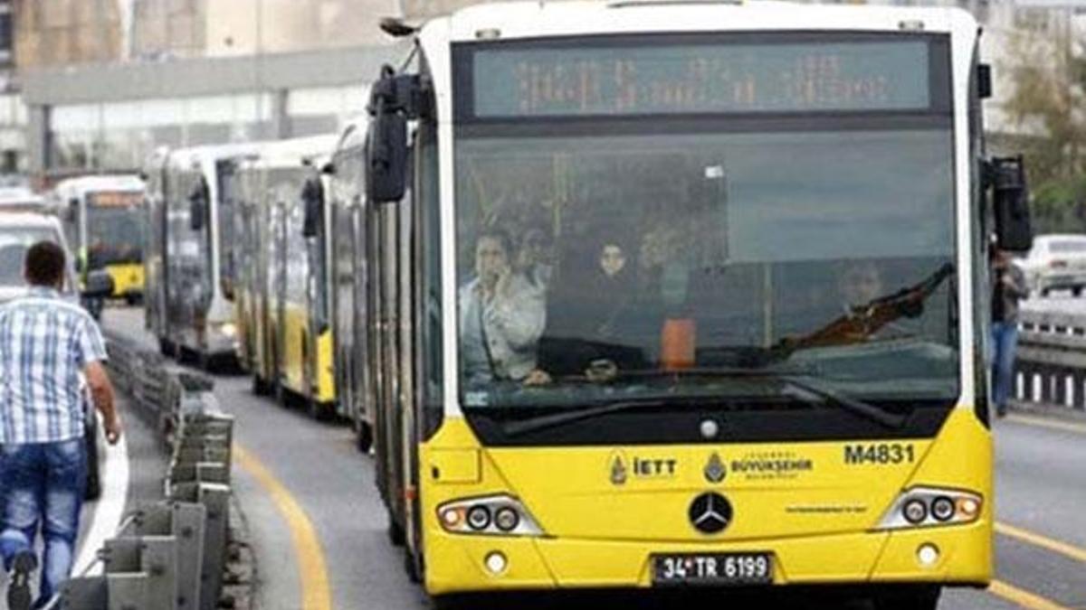 Metrobüs arızası seferleri aksattı