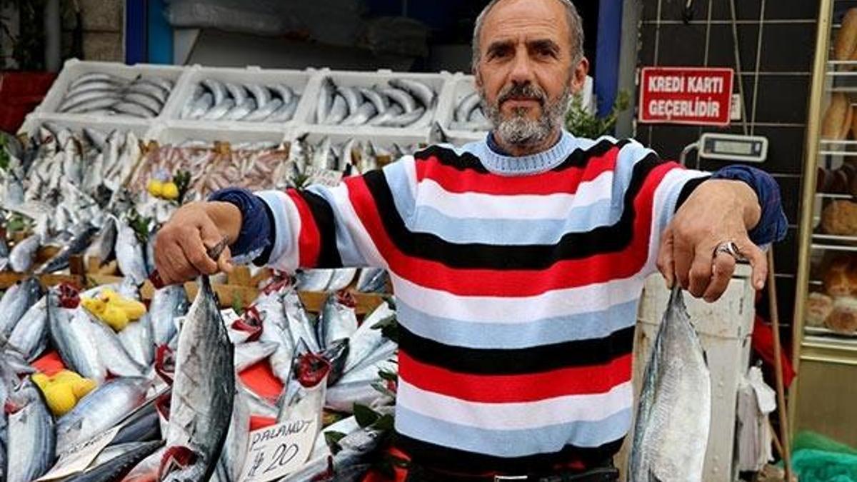 Turistlerin balık merakı: Kilosu 15-20 liradan...