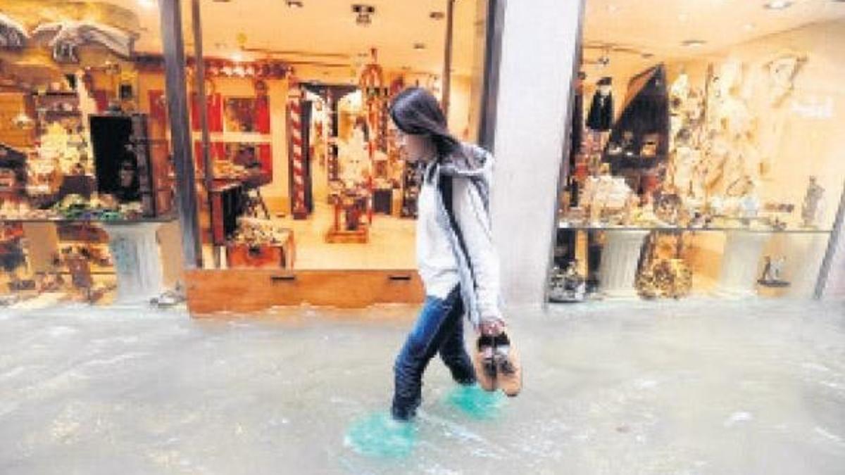 İtalya sular altında 9 ölü, 1 Türk kayıp!
