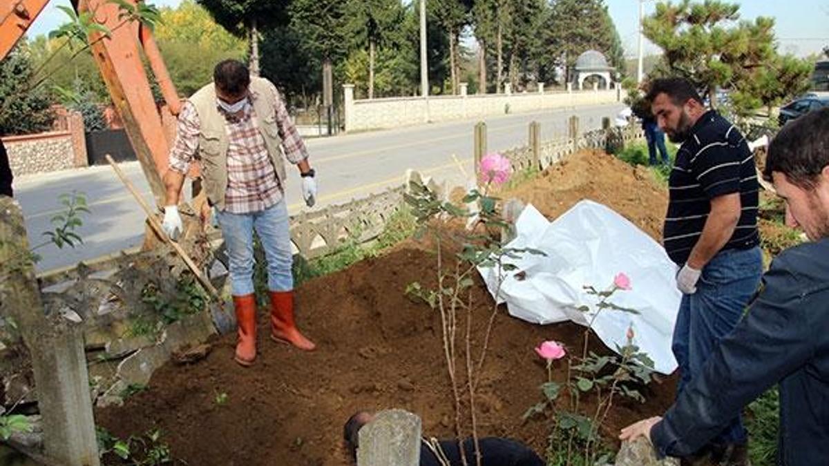 Yol çalışmasında mezarlar taşındı!