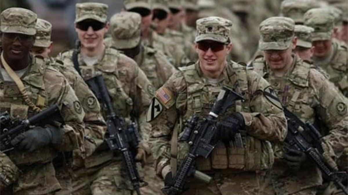 Trump, Meksika sınırına 10-15 bin asker gönderecek