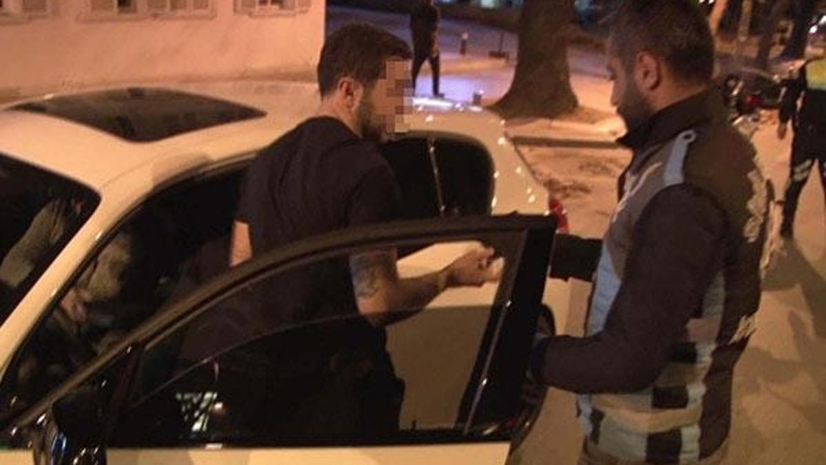 Bağdat Caddesi'nde polis drift yapan sürücüye göz açtırmadı