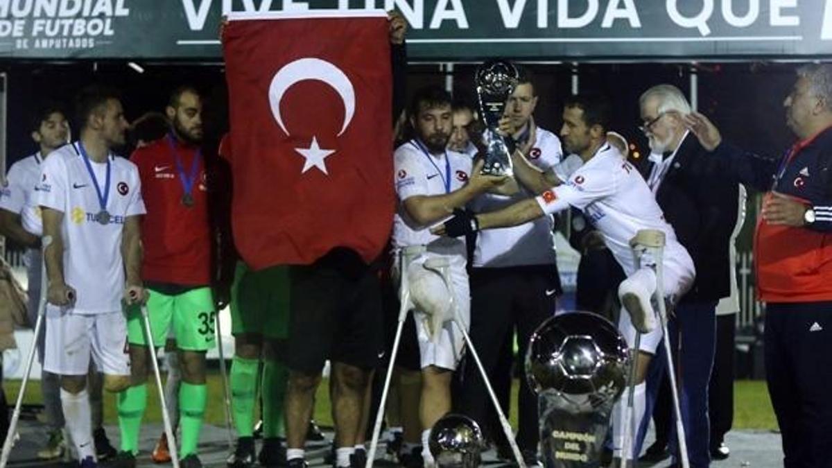 Son Dakika... Ampute Futbol Milli Takımımız Dünya ikincisi oldu