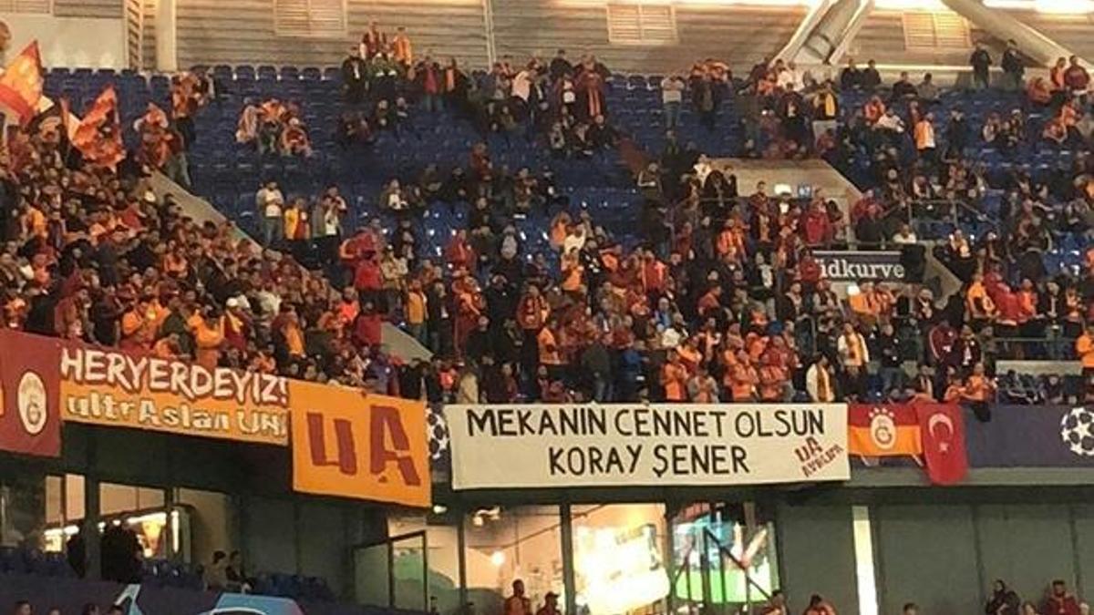 ultrAslan'dan Koray Şener pankartı