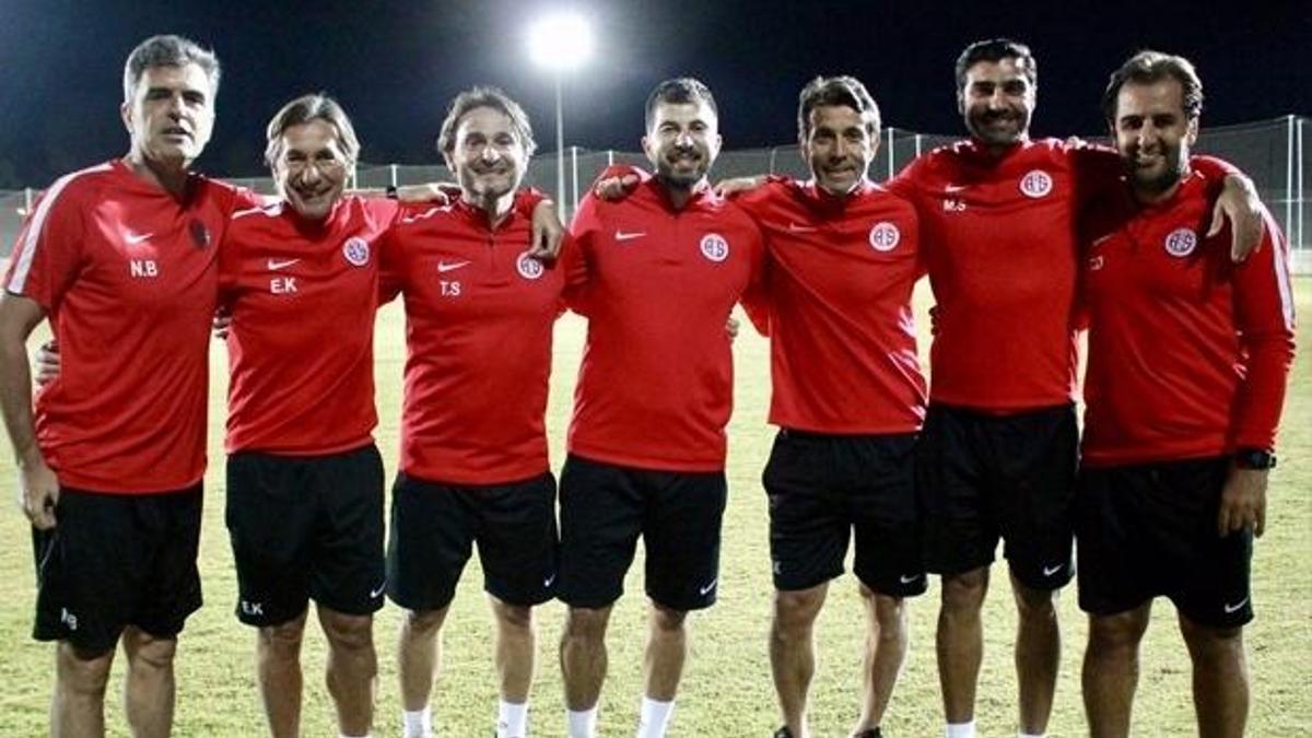 İbrahim Dağaşan yeniden Antalyaspor'da!