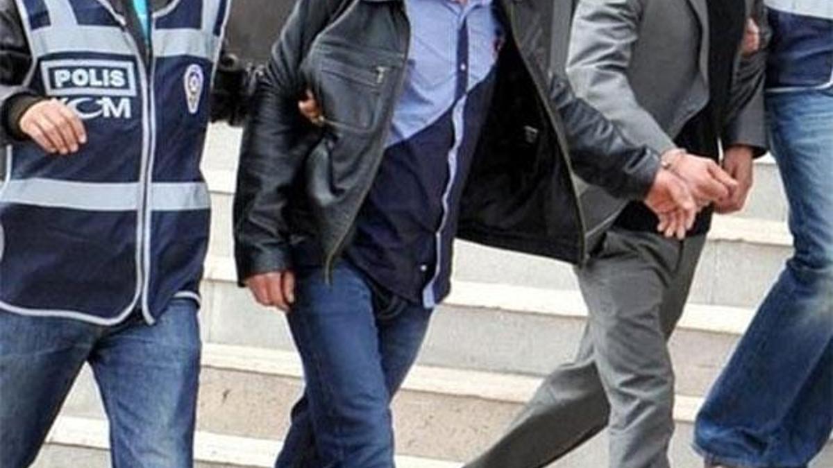 Ünlü iş adamı ve oğullarına hapis cezası