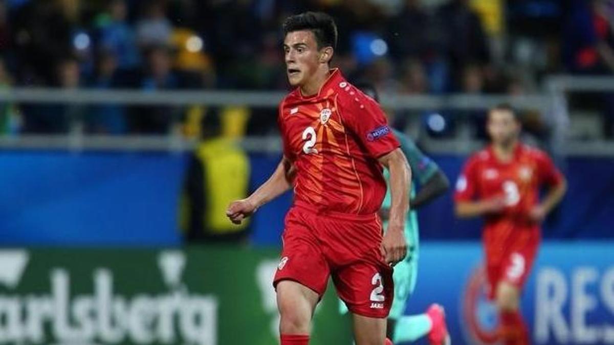 Eljif Elmas'a milli davet