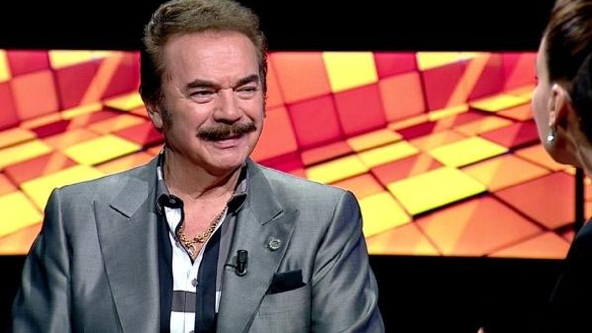 CNN TÜRK'te yayınlanan "40"ın bu haftaki konuğu Orhan Gencebay!