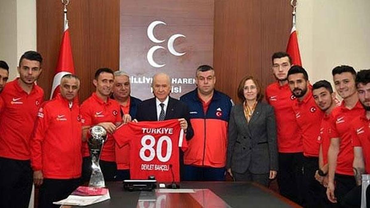 Ampute Milli Takımı'ndan Devlet Bahçeli'ye ziyaret!