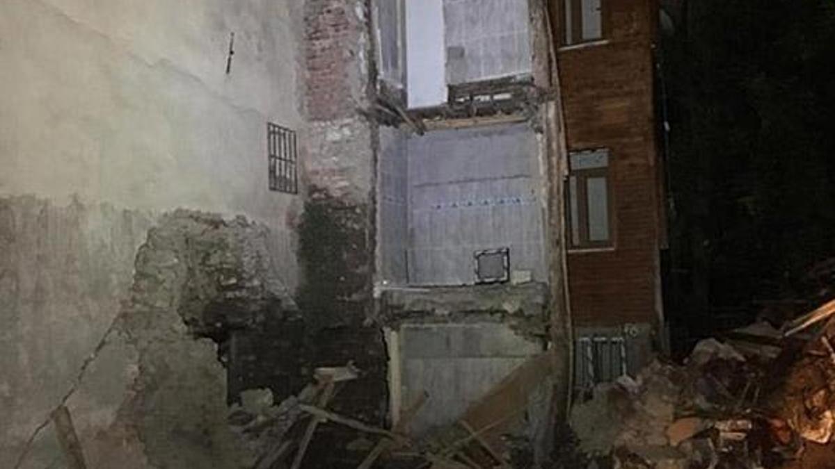 İstanbul'da iki bina çökme riski nedeniyle boşaltıldı