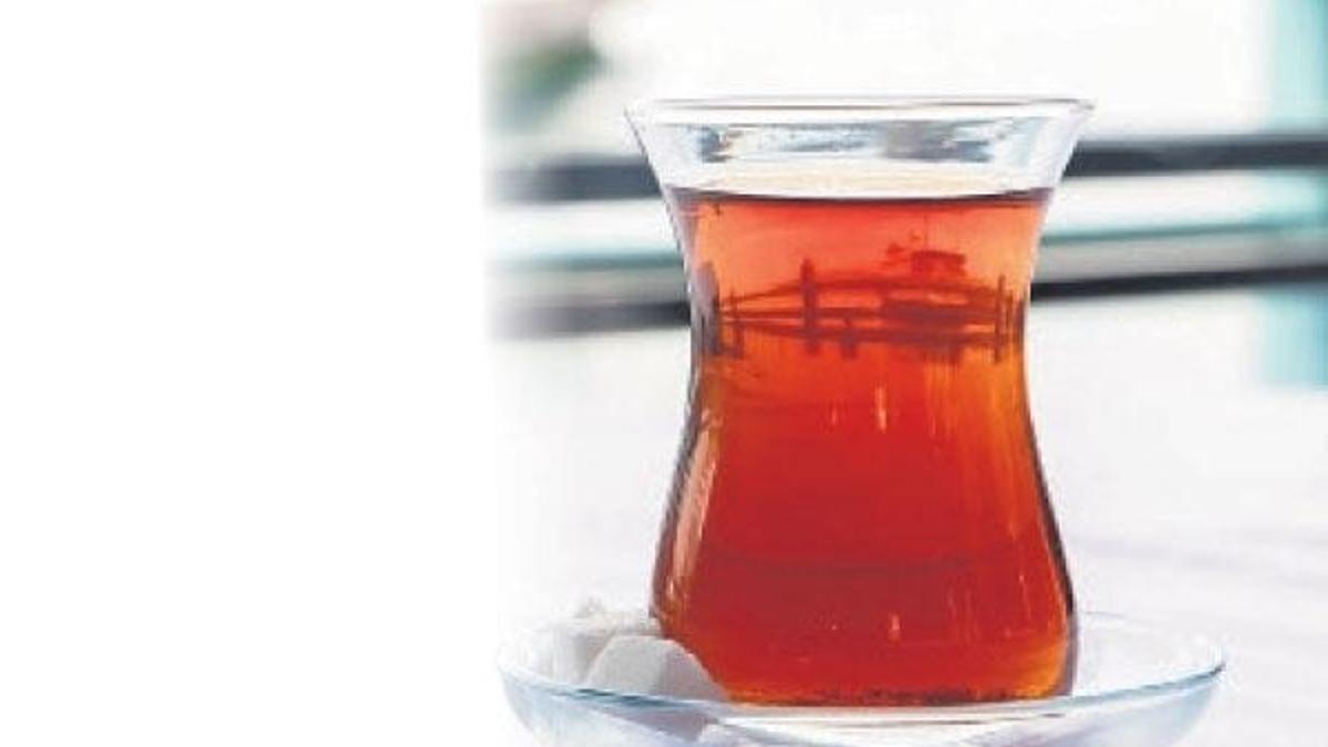 Çayı sıcak içenler dikkat!