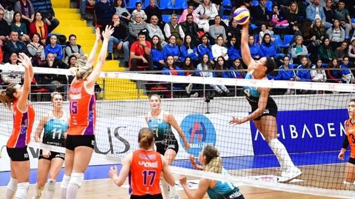 Beylikdüzü Voleybol, Çanakkale'ye set vermedi