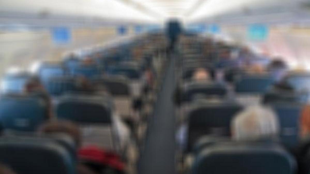 Uçakta korku dolu anlar! Pilot acil sinyali verdi