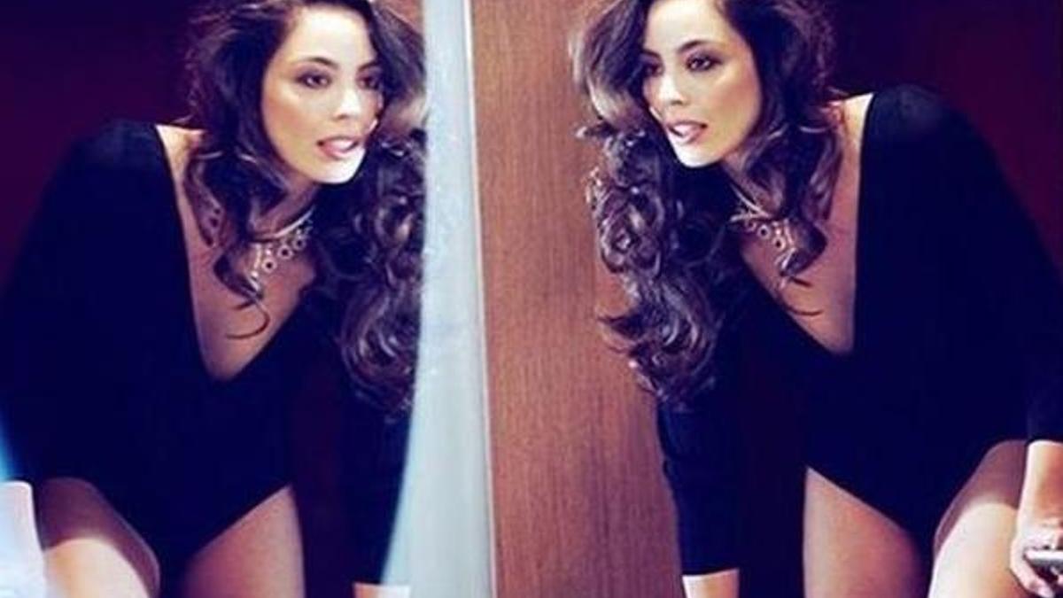 Azra Akın anne oldu